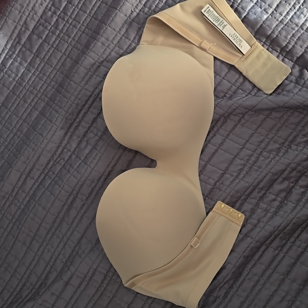 Victorias Secret incredible bra